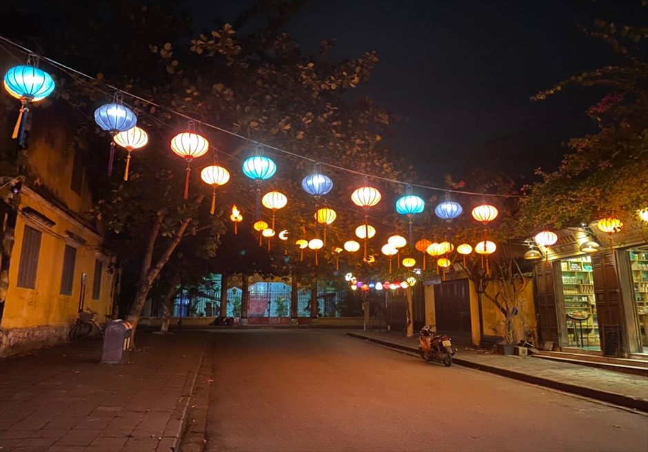 ベトナム ホイアン旧市街 ランタン ライトアップ